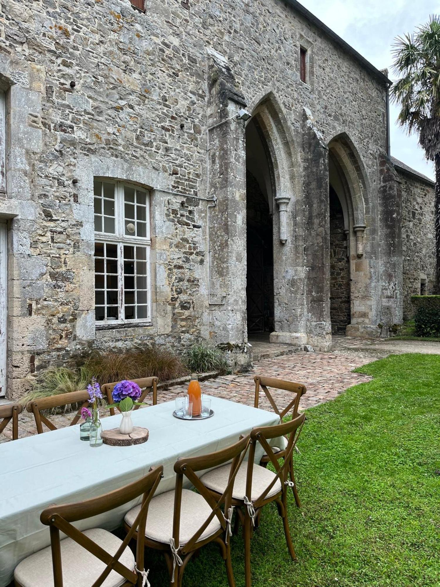 Bed and Breakfast Abbaye De Blanchelande Neufmesnil Exterior foto